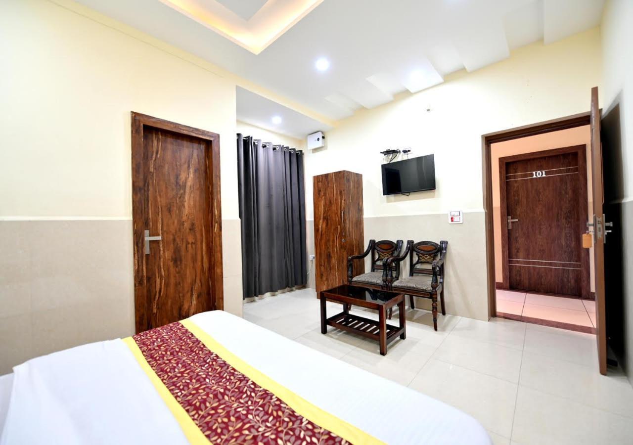 Royal Inn Jammu Exterior photo